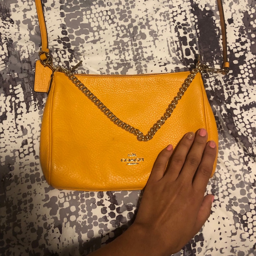 Orange 🍊 coach crossbody 🍊